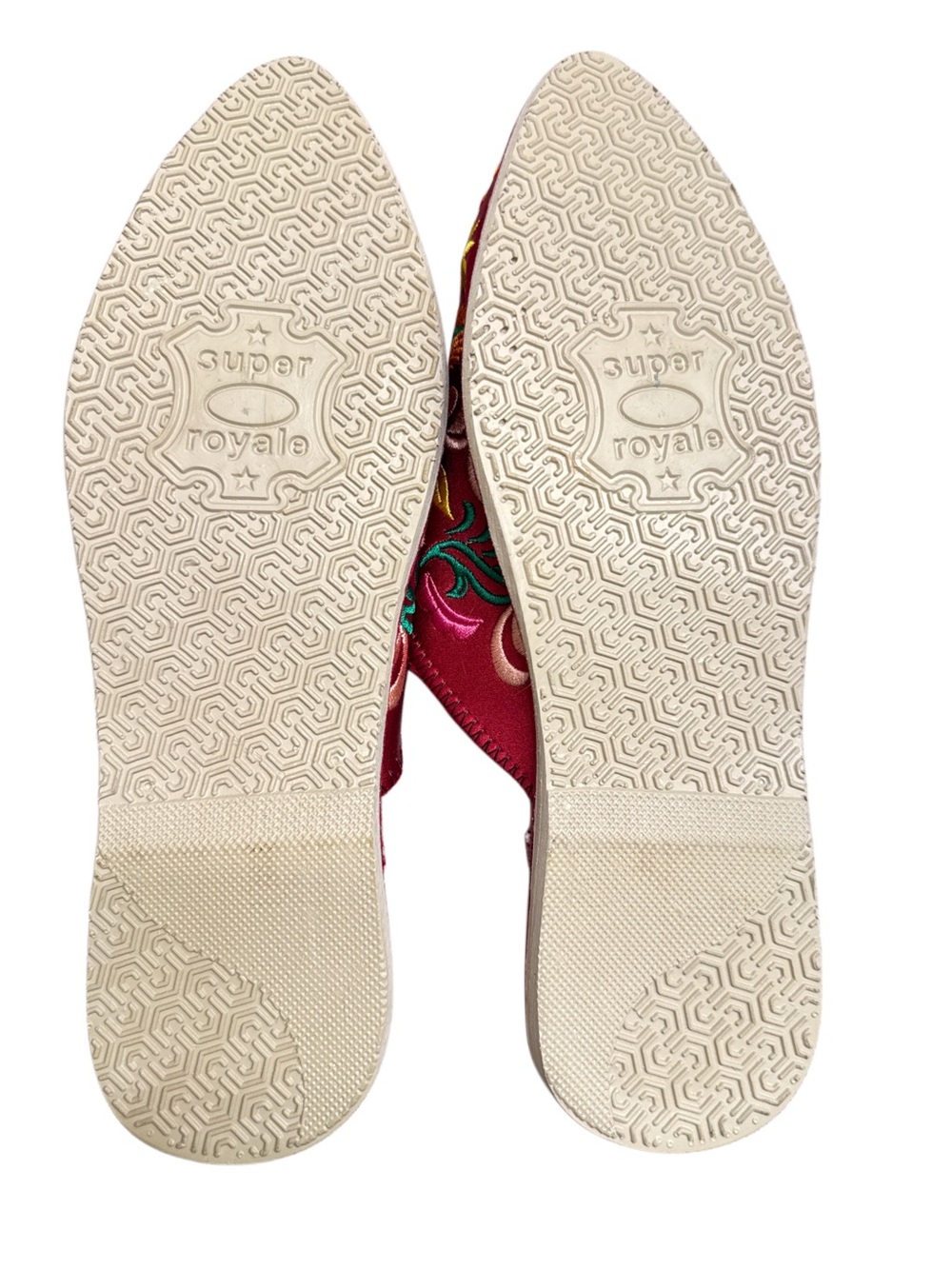 EMBROIDERED FLORAL MOTIF MULES NWOT - Picture 6 of 6